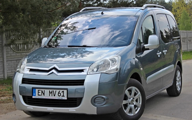 Citroen Berlingo cena 27900 przebieg: 166000, rok produkcji 2010 z Jastrowie małe 742